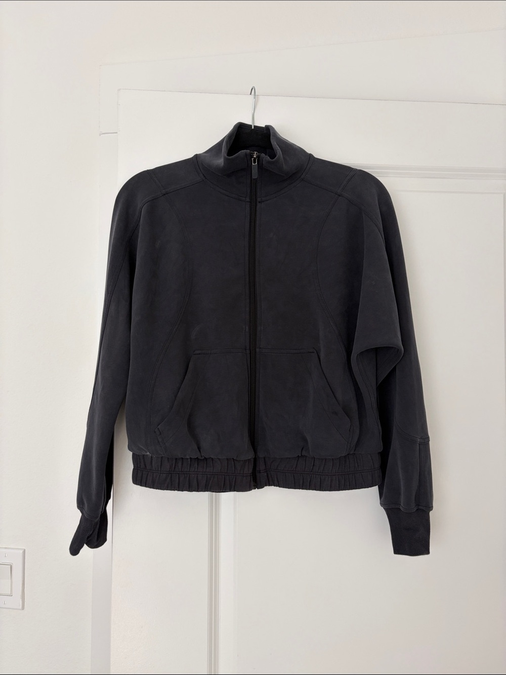 Lululemon Softstreme Zip Up Jacket Size XS - Picture 2 of 4
